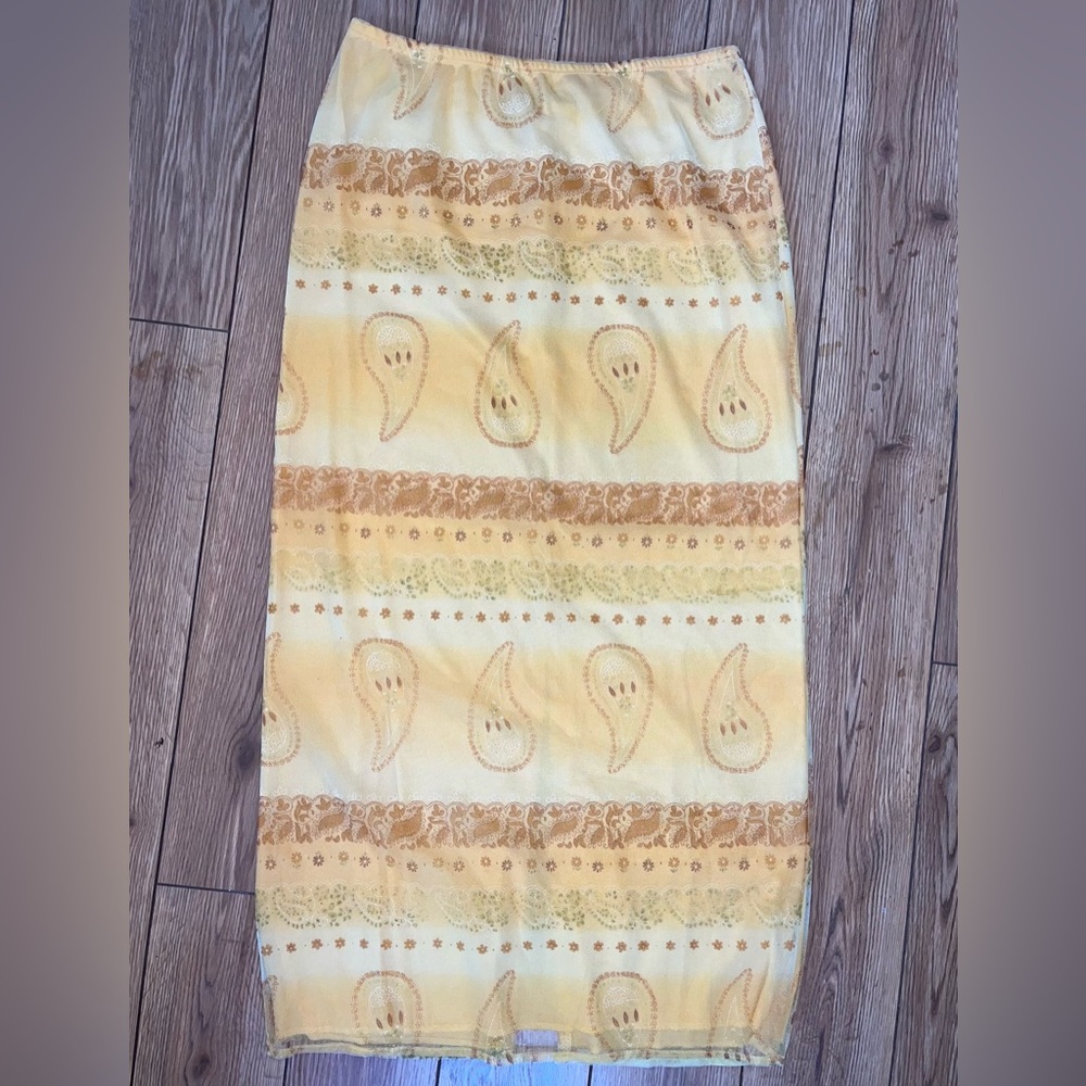 Y2K Wanna Be Maxi Skirt - Yellow Paisley | Sz: M